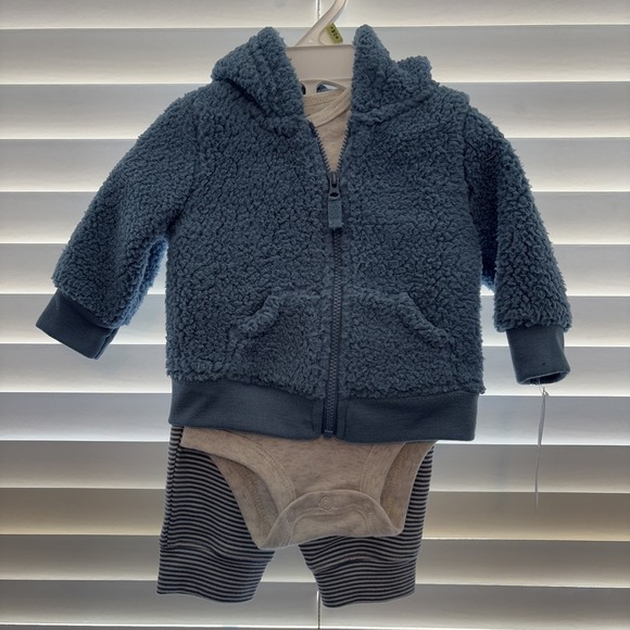 Carter's Baby Boys 3 Piece Set Blue Sherpa Jacket Top Stripe Pants NWT 3 Months - Picture 1 of 7